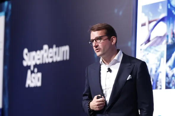 How An MBA In China Helped This German Entrepreneur Break Into Private Equity